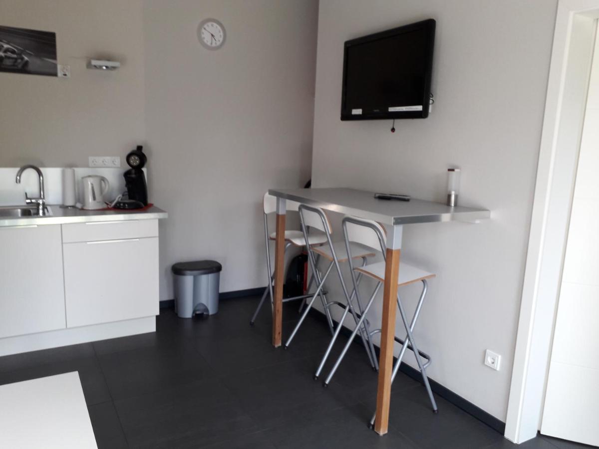 Ring-Race-Flats Appartements Adenau Esterno foto