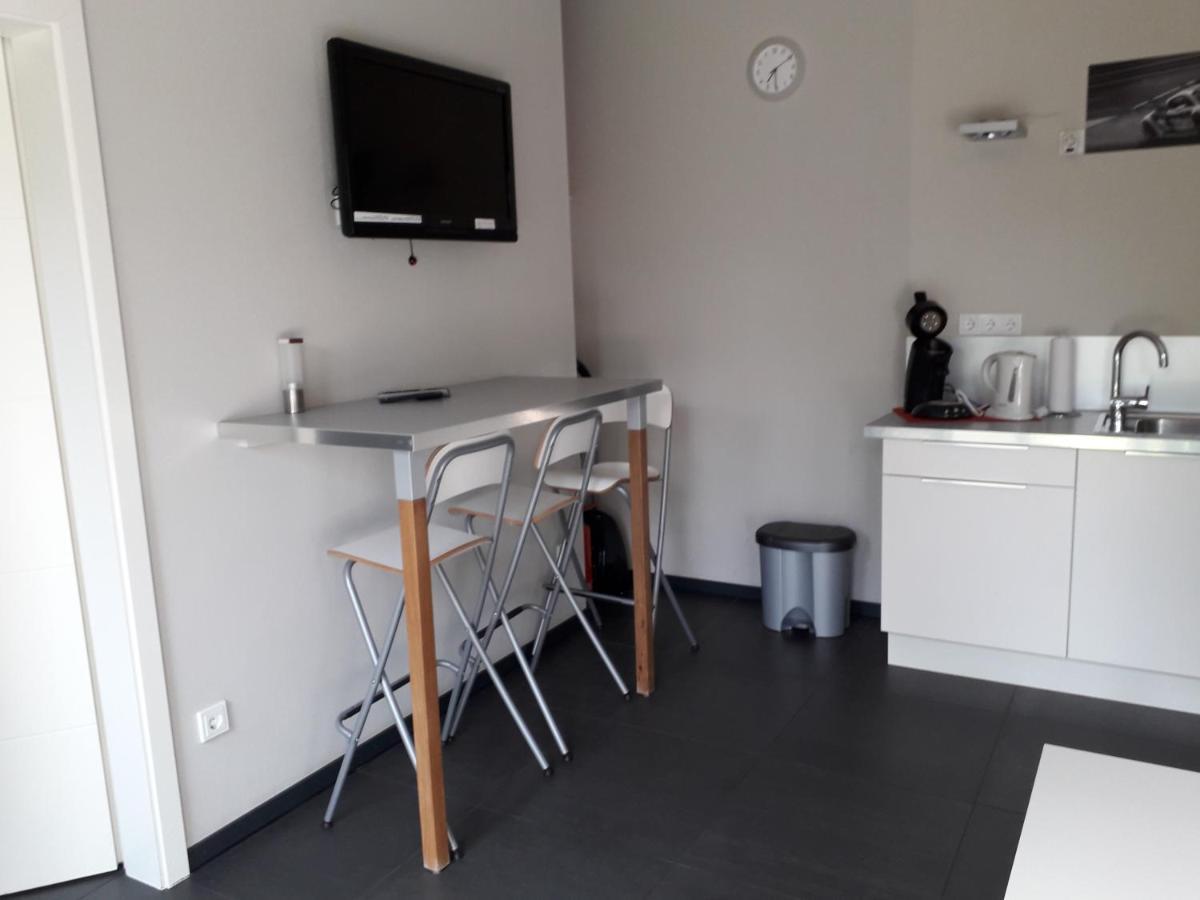 Ring-Race-Flats Appartements Adenau Esterno foto
